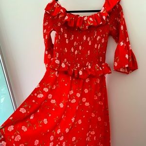 Floral, off the shoulder maxi dress in red. 💃
